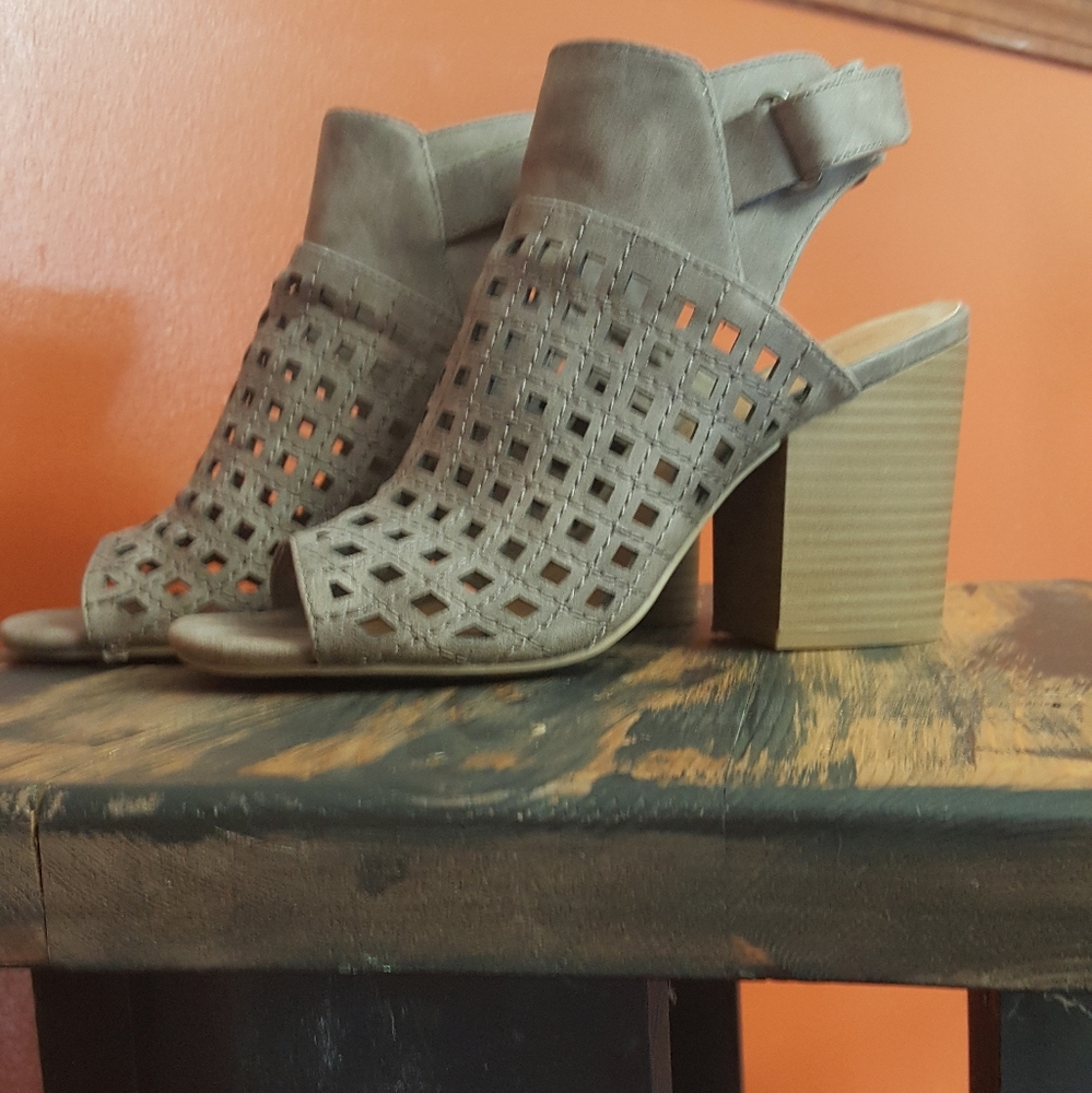 Maurices light brown dress heels
